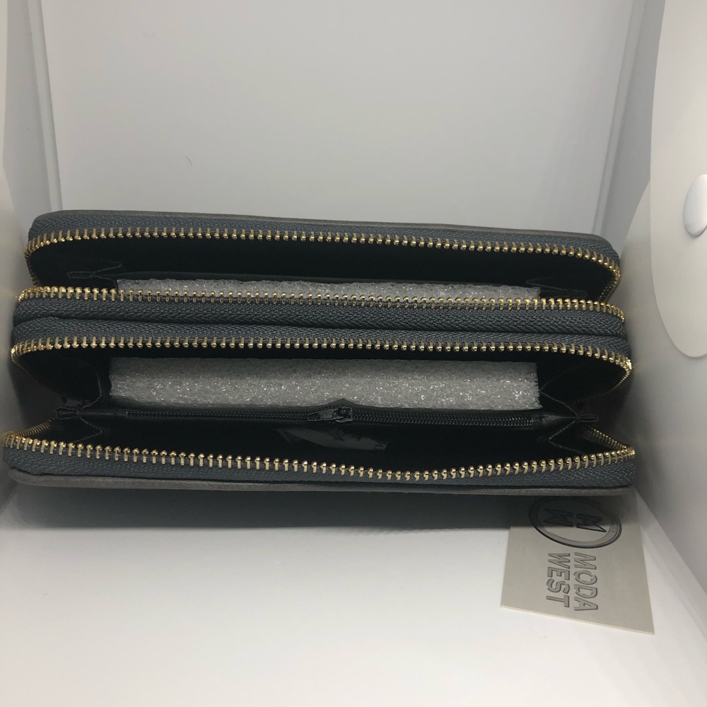 Wallet - Picture 3 of 5